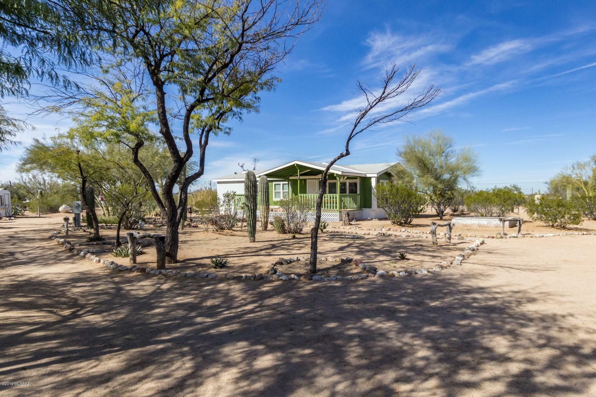 Property Photo:  6555 N Pelto Path  AZ 85743 