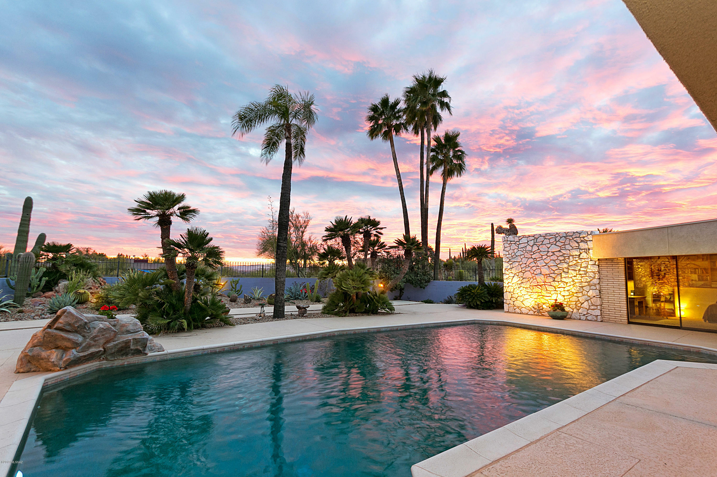 Property Photo: 4920 N Camino Real AZ 85718