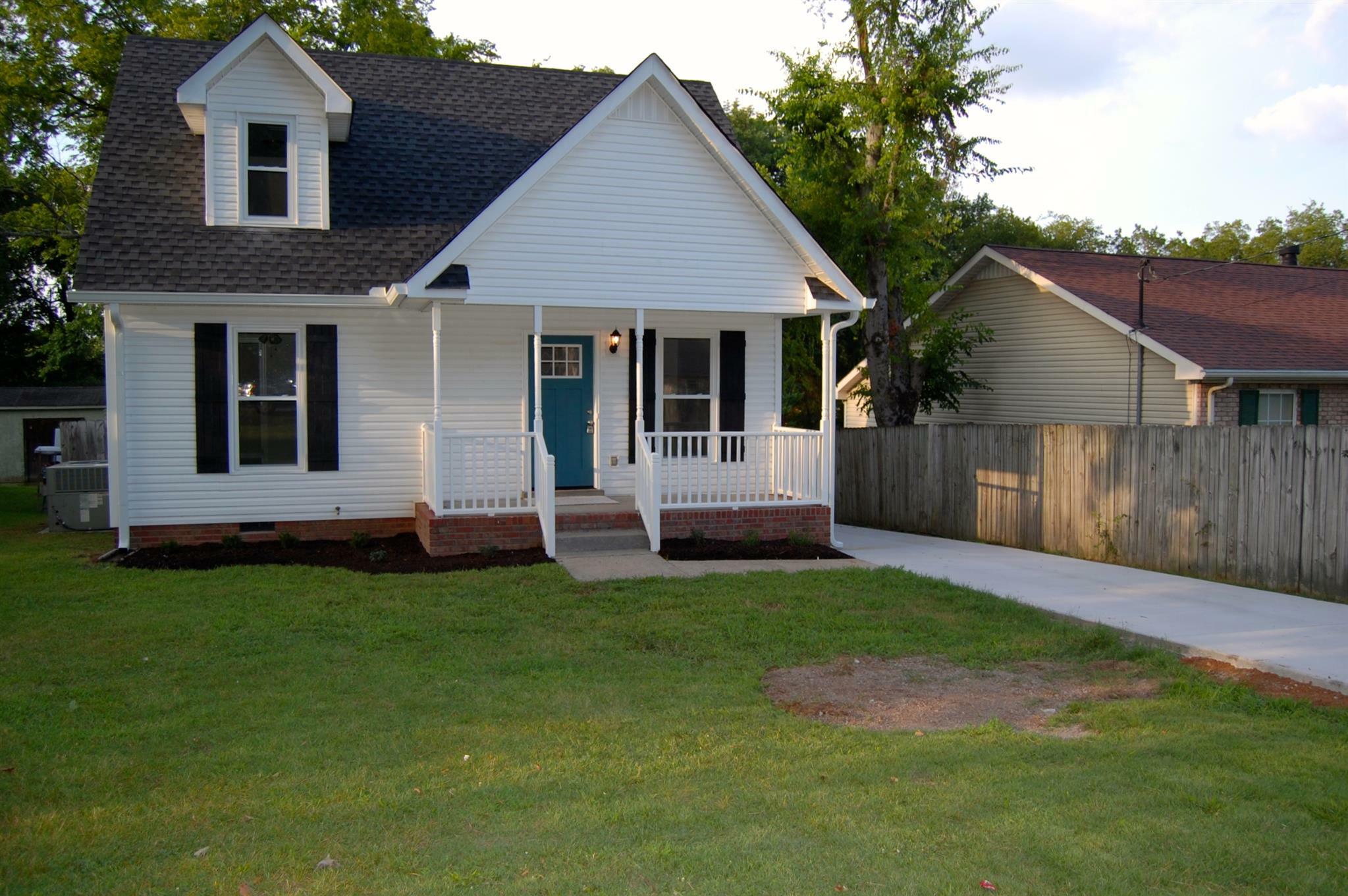 Property Photo: 313 Manzano Rd TN 37115