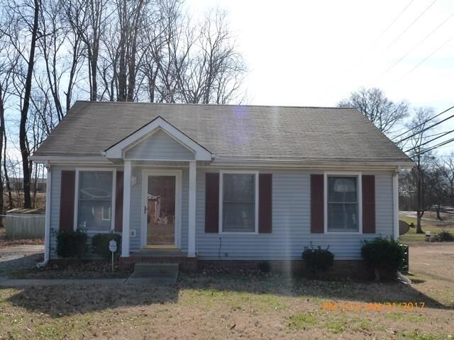 Property Photo: 139 E St TN 37042