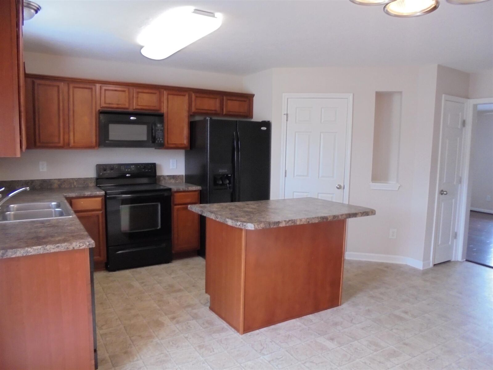 Property Photo: 1785 Red Jacket Dr 1785 TN 37013