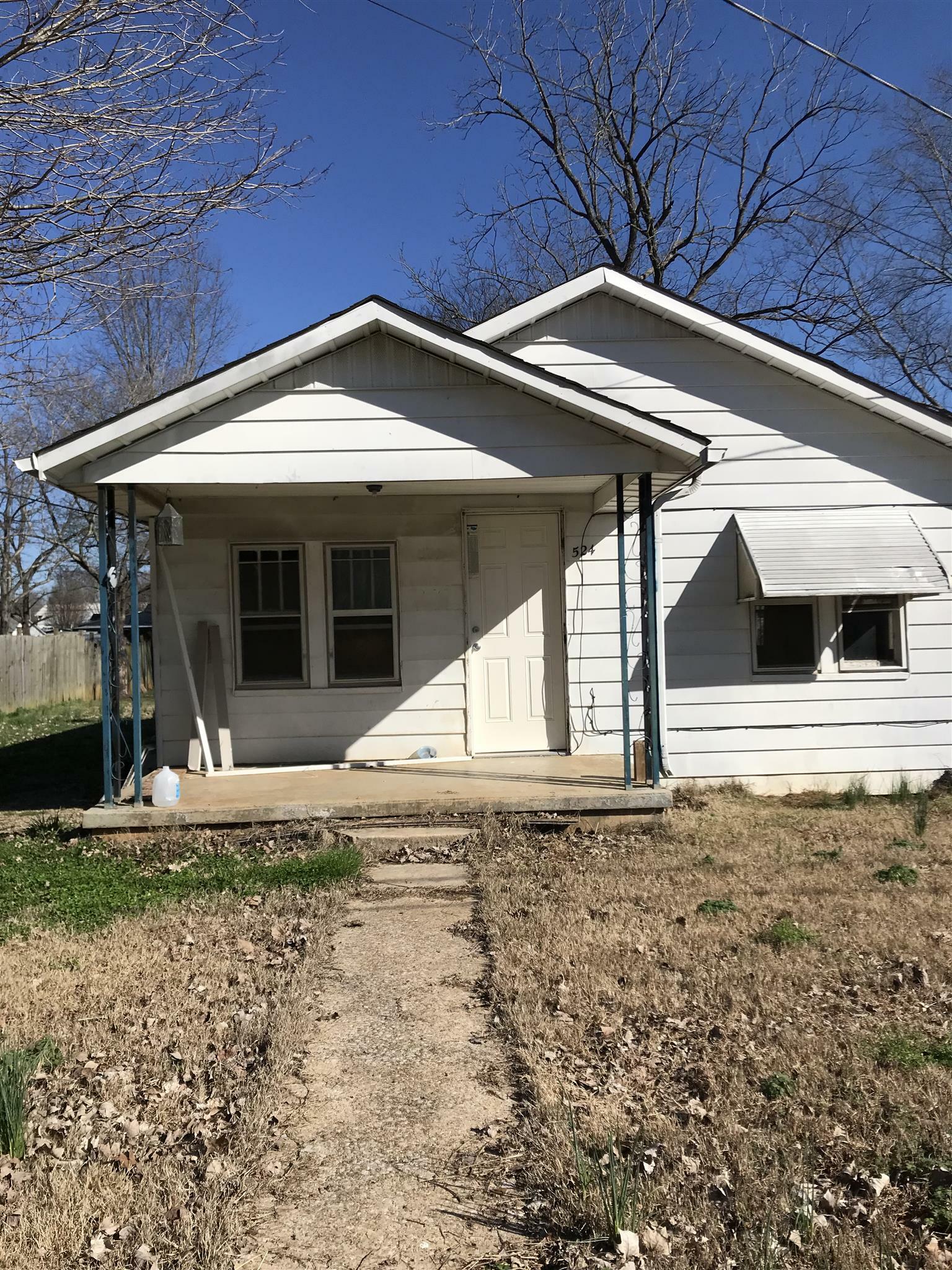 Property Photo: 524 5th St TN 38464
