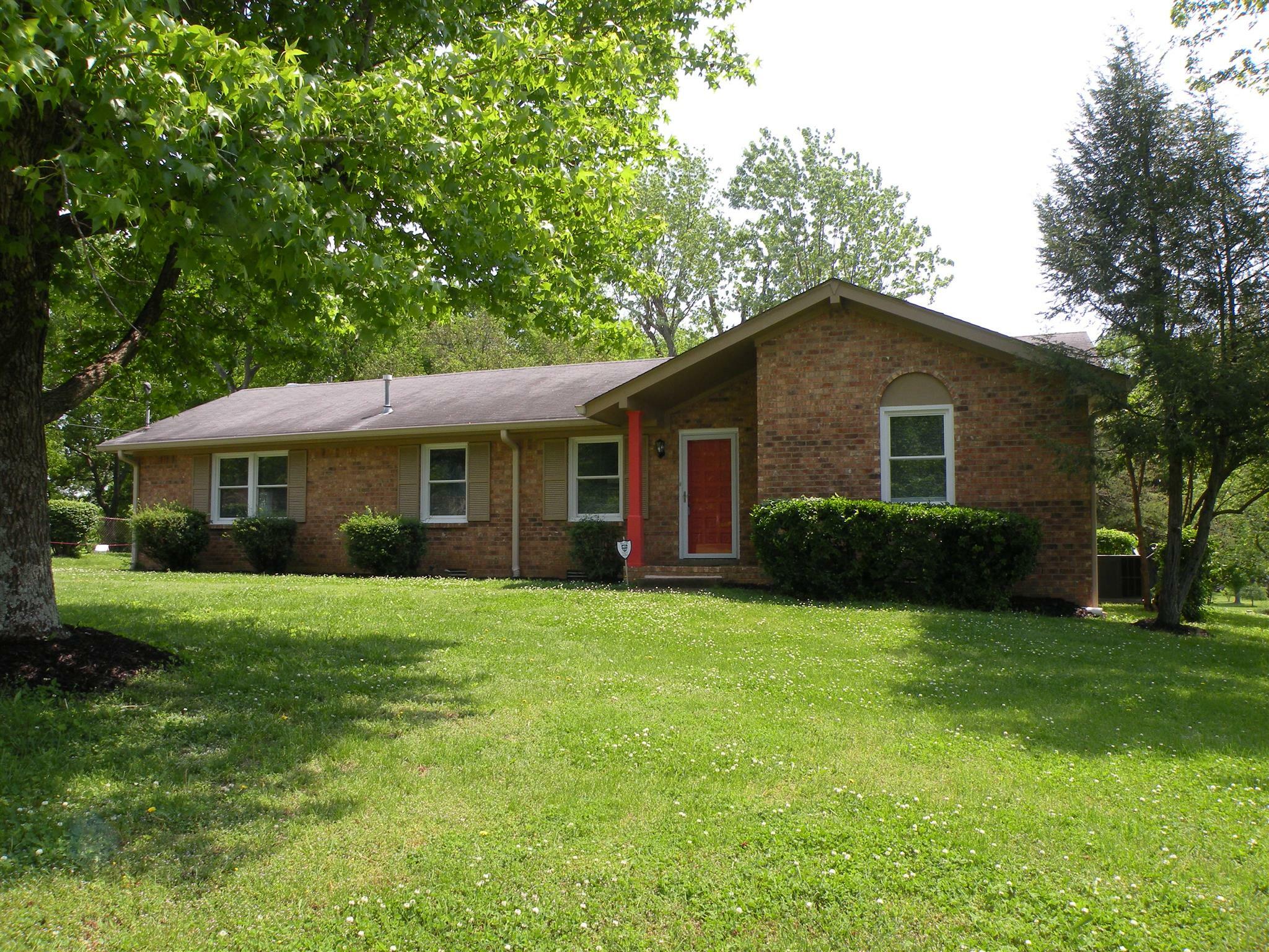 Property Photo: 256 Lakeside Park Dr TN 37075