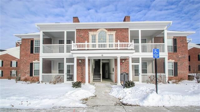 1064 W Summerfield Glen Circle 61  Scio Twp MI 48103 photo