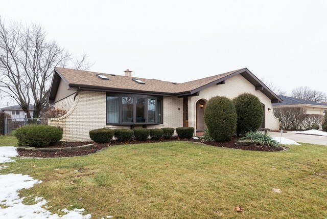 Property Photo:  7445 Cashew Drive  IL 60462 