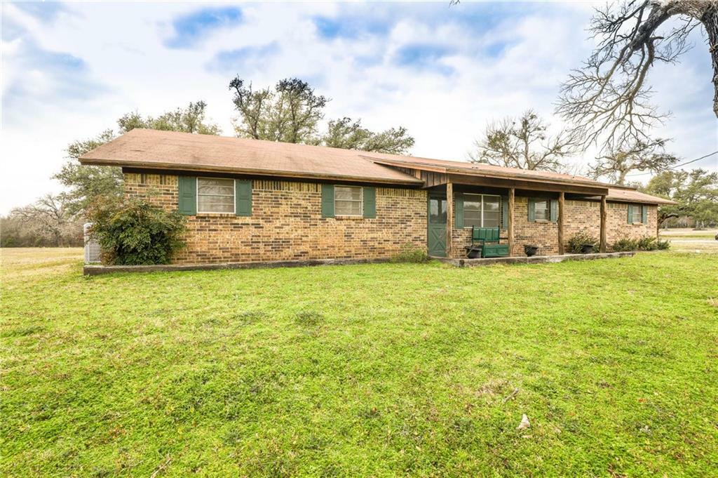 Property Photo: 424 Old Tin Top Road TX 76087