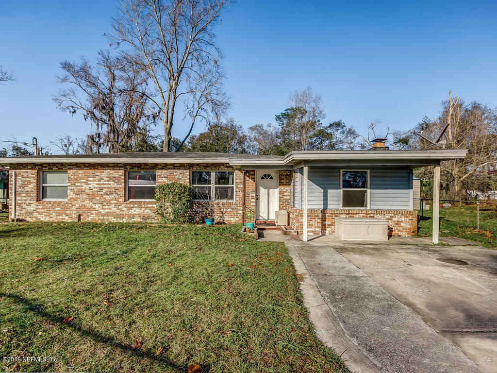 Property Photo:  13520 Gillespie Avenue  FL 32218 