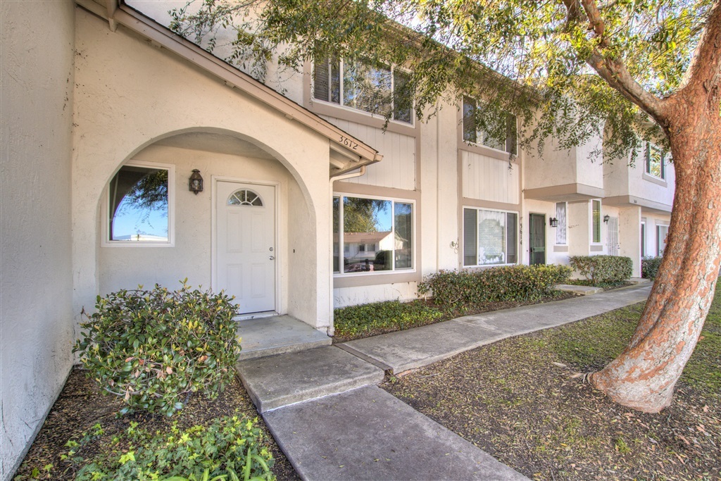 Property Photo:  3612 Surfline Way  CA 92056 