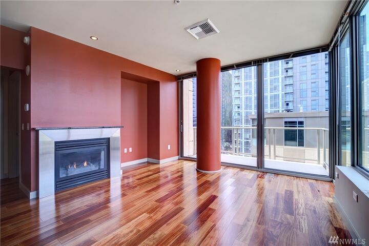 Property Photo:  910 Lenora St S1409  WA 98121 