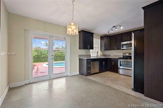 Property Photo:  7829 Madeira St  FL 33023 