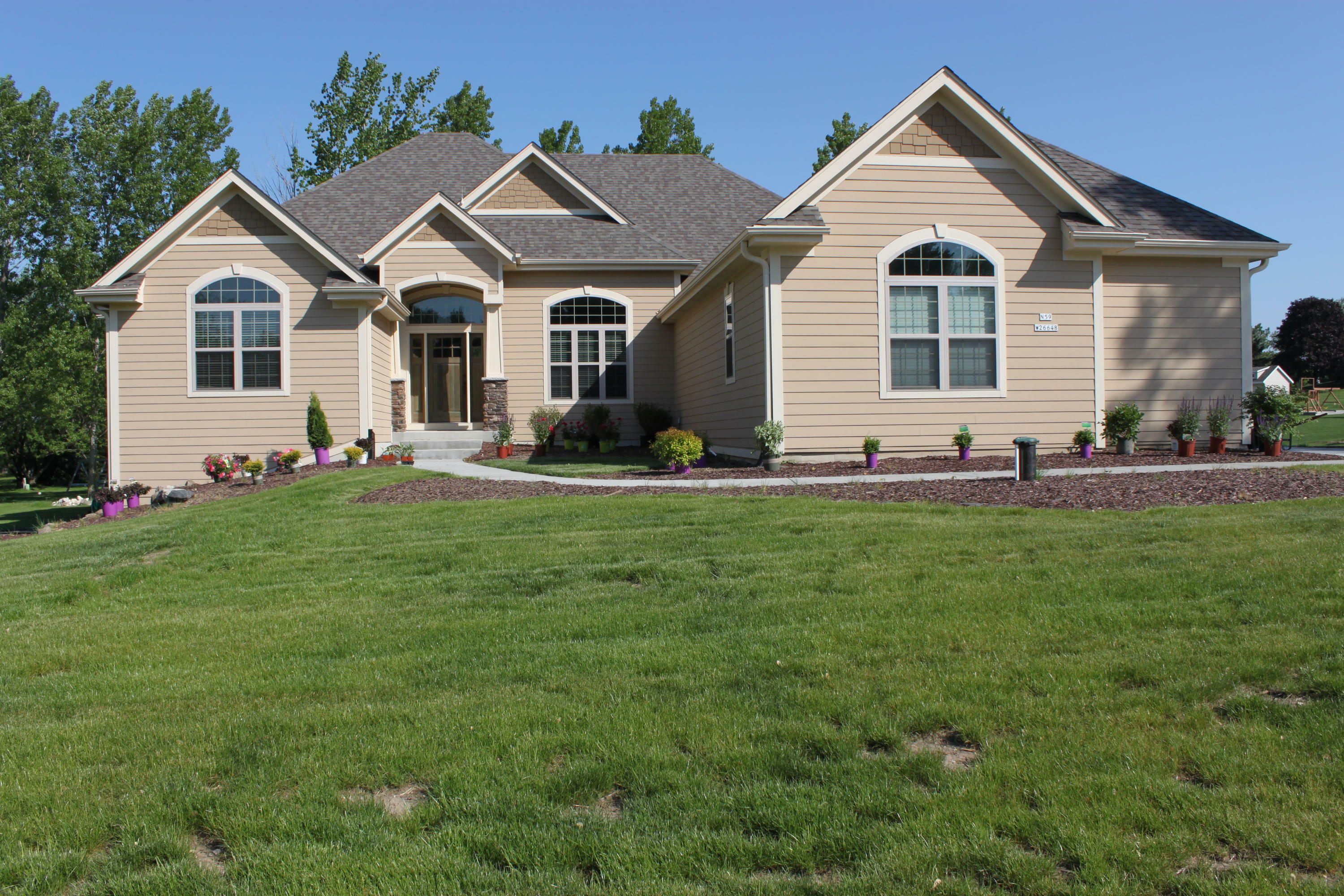 Property Photo: N59w26648 Indian Head Dr WI 53089