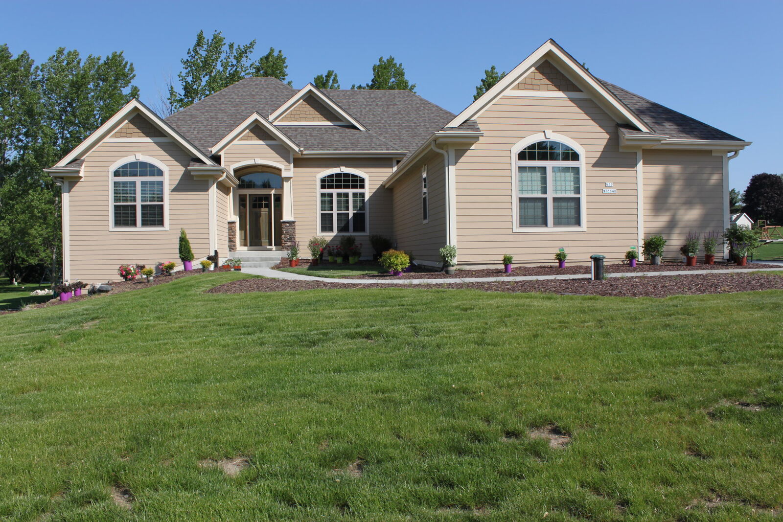 Property Photo:  N59w26648 Indian Head Dr  WI 53089 