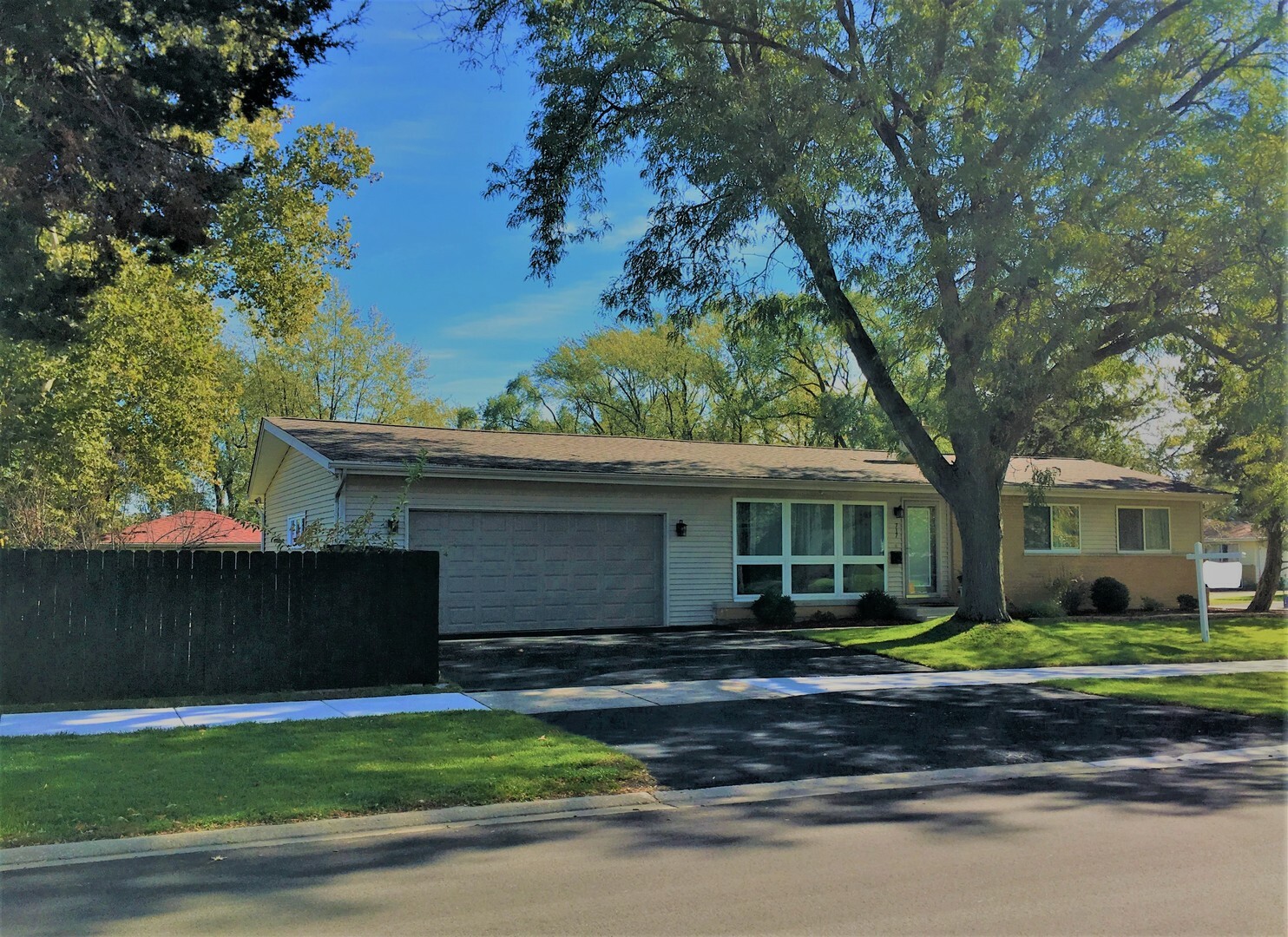 Property Photo:  717 North Wilshire Drive  IL 60056 