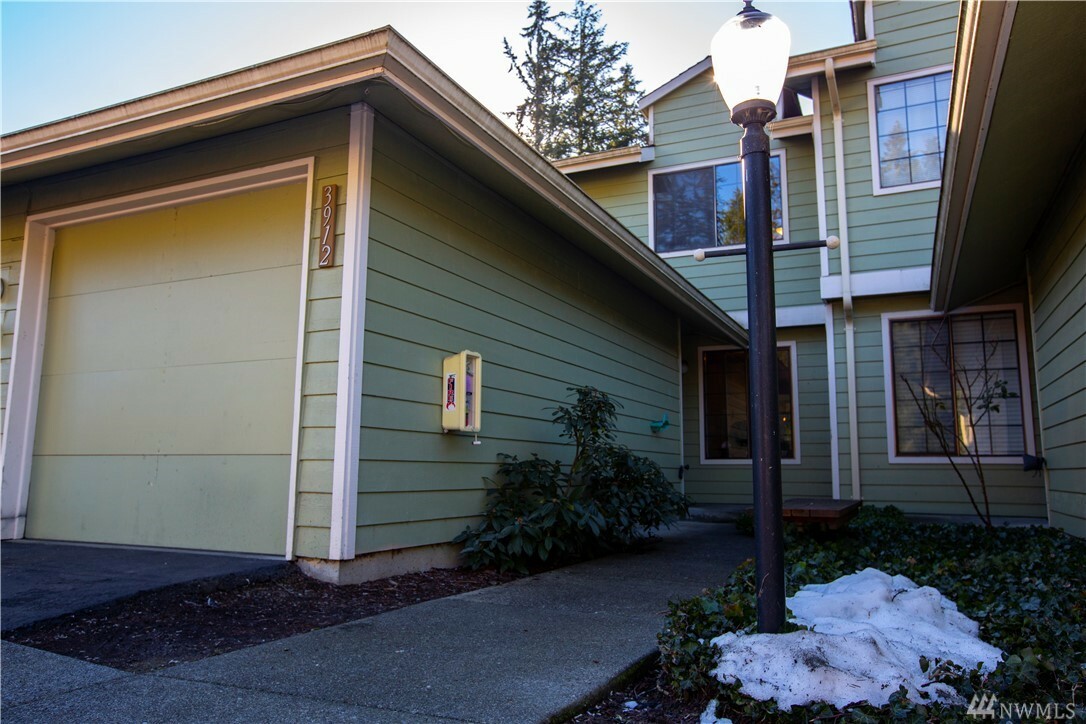 Property Photo:  3912 NW Fairway Lane 3-C  WA 98312 