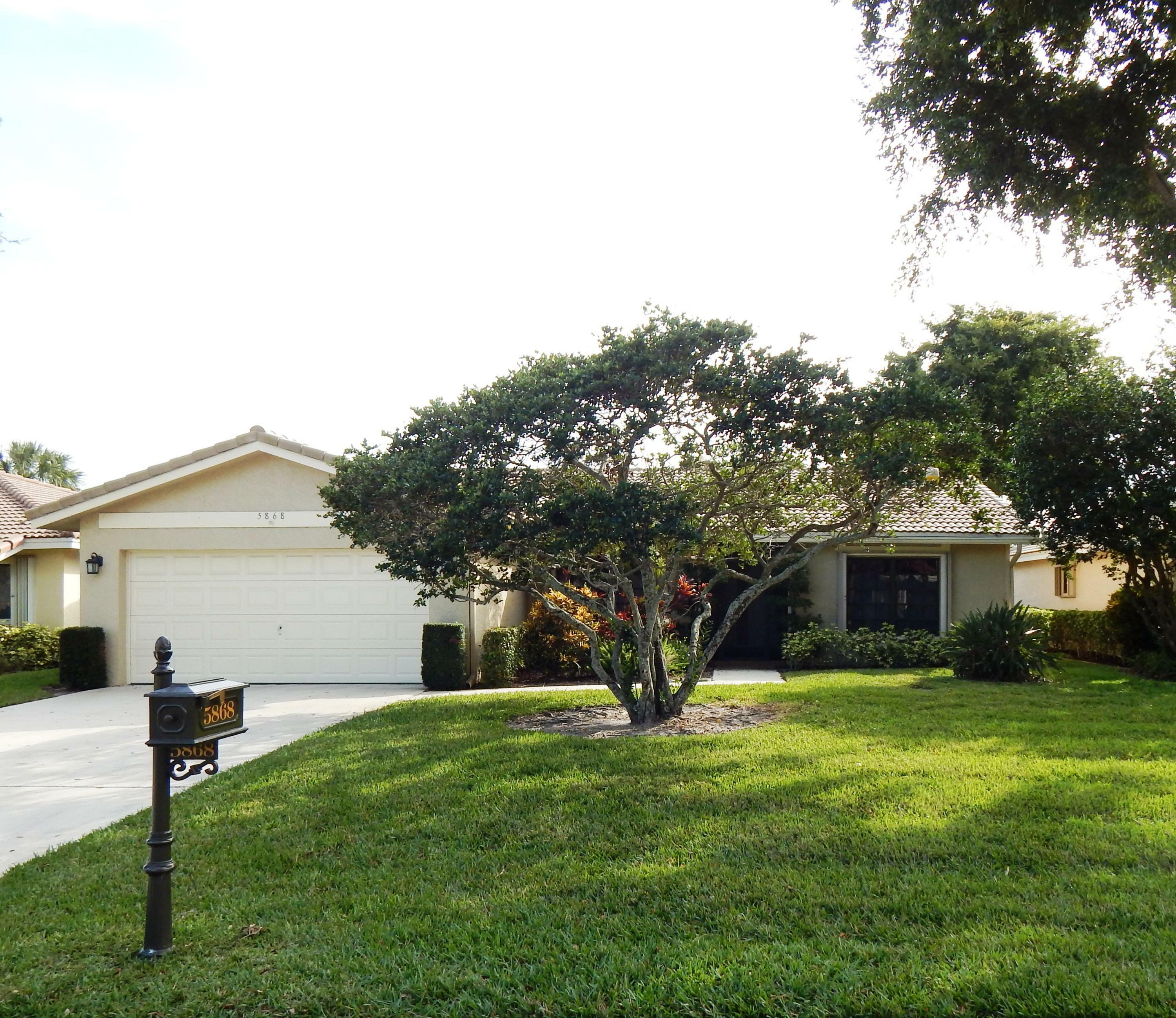 Property Photo: 5868 Colony Court FL 33433