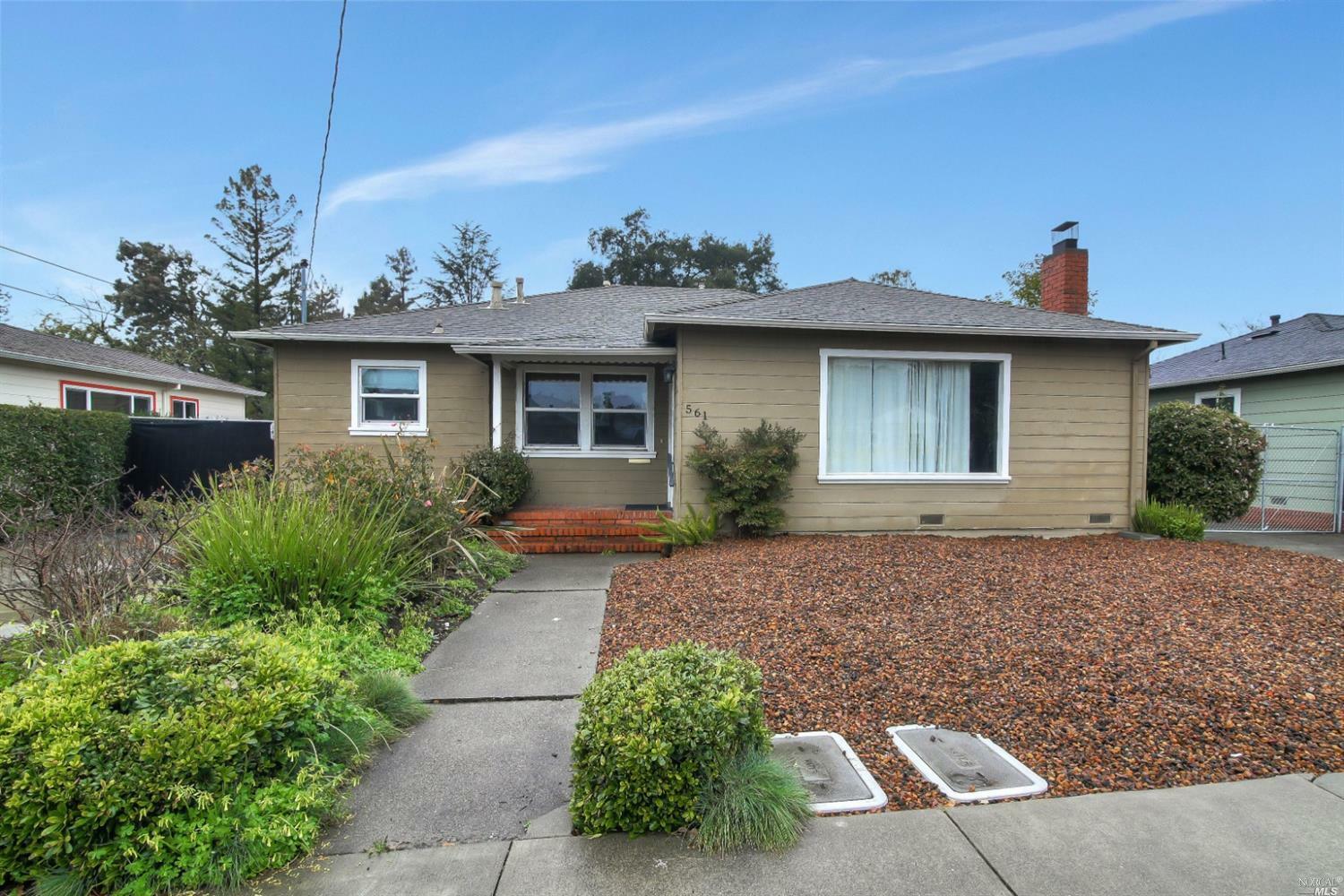 Property Photo:  561 569 Silva Avenue  CA 95404 