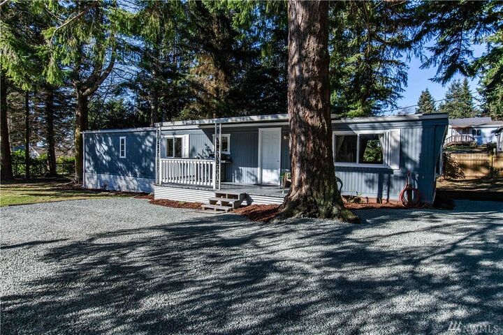 3684 Smugglers Cove Rd  Greenbank WA 98253 photo