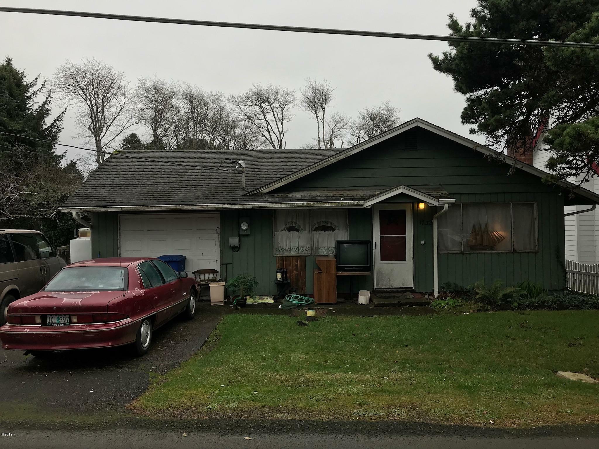 Property Photo: 1732 NW 34th Street OR 97367