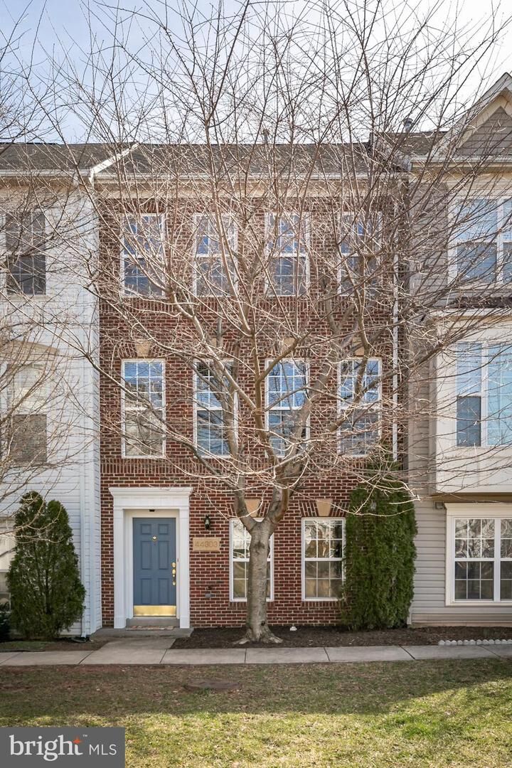 Property Photo:  44303 Shehawken Terrace  VA 20147 