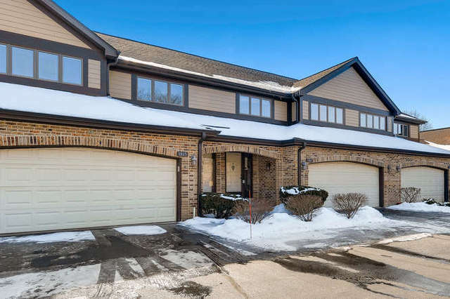Property Photo: 1867 Golf View Drive West IL 60103