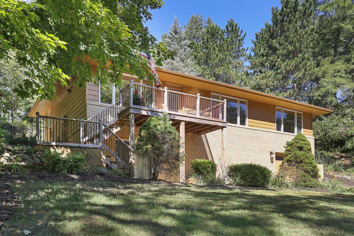 Property Photo:  6 E Ripplewater Avenue  IN 46301 