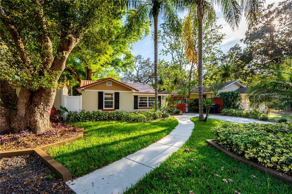 Property Photo:  1105 E Lambright Street  FL 33604 