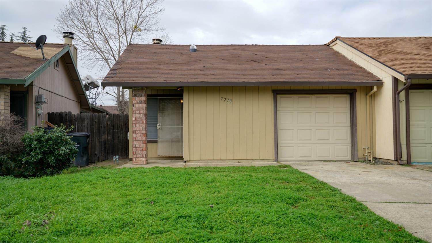 Property Photo: 7270 Loma Verde Way CA 95822