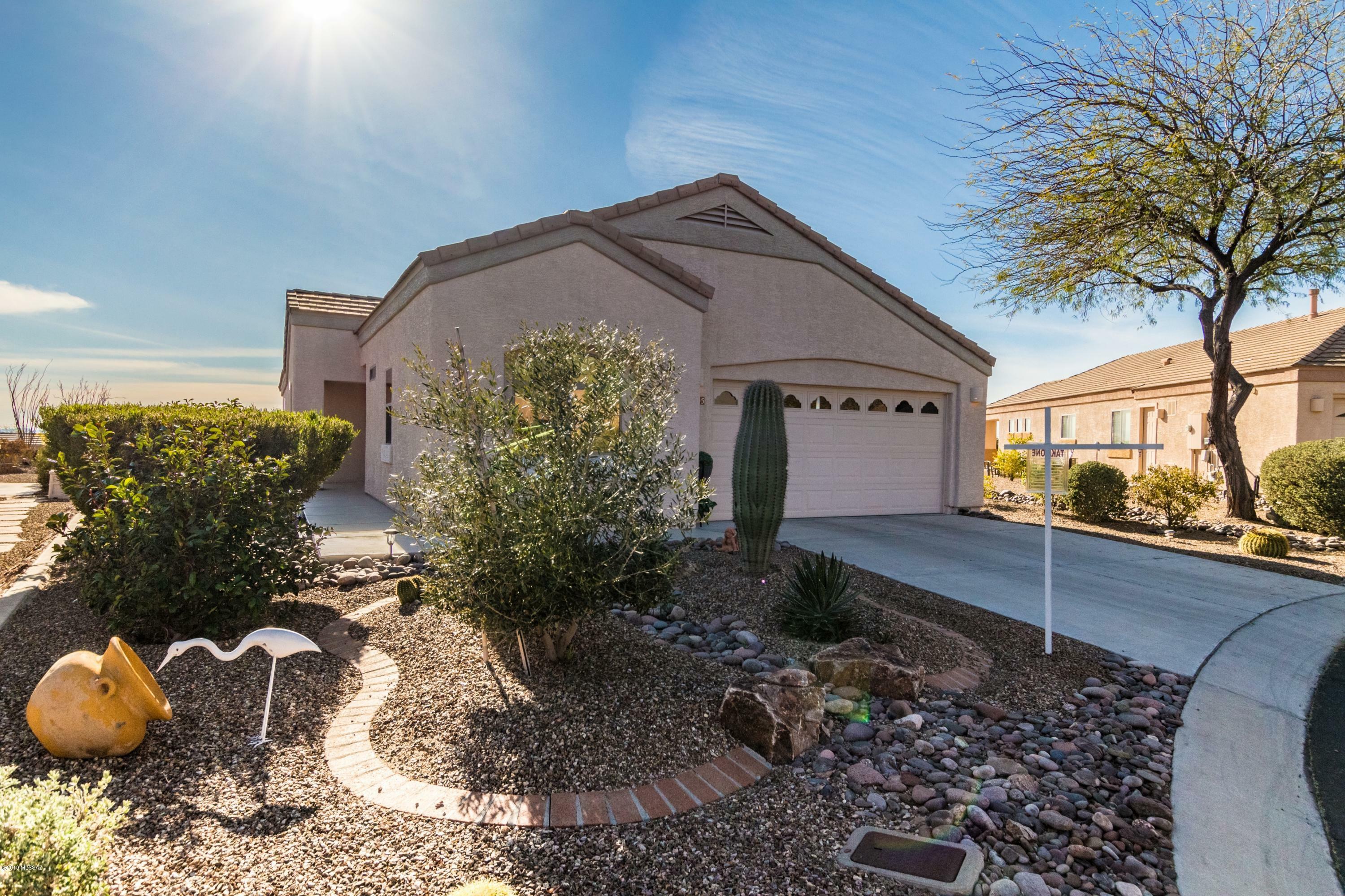 Property Photo: 13805 N Spring Desert Place AZ 85658