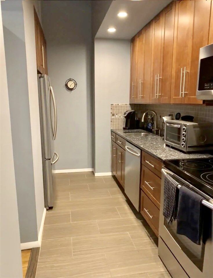 Property Photo:  222 Grand St 2D  NJ 07030 