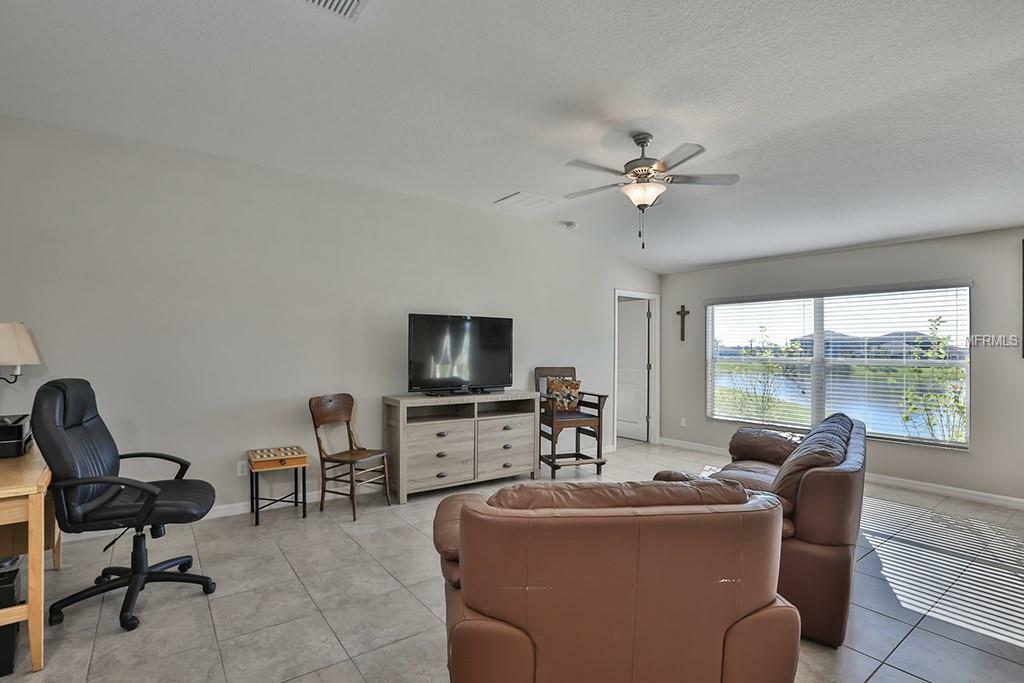 Property Photo:  10127 Crested Fringe Drive  FL 33578 