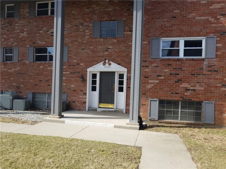 5030 Allisonville Road 4-B  Indianapolis IN 46205 photo