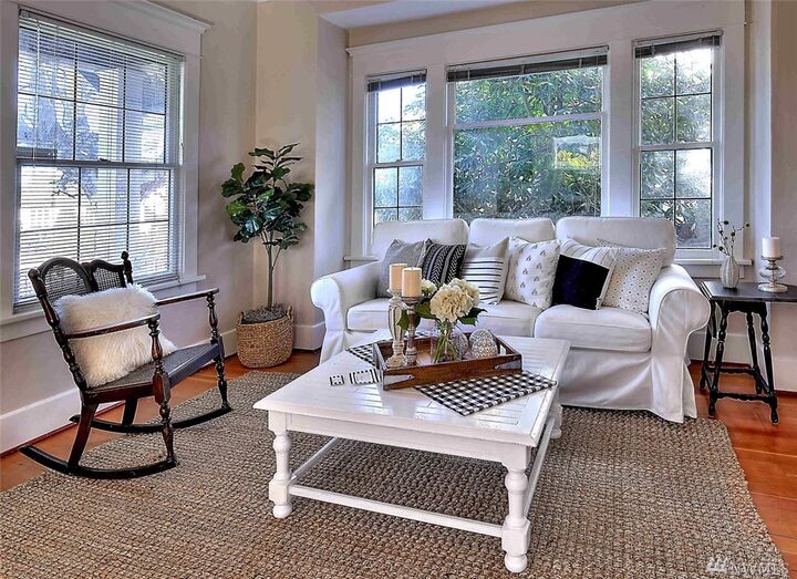 Property Photo: 905 N Proctor St WA 98406