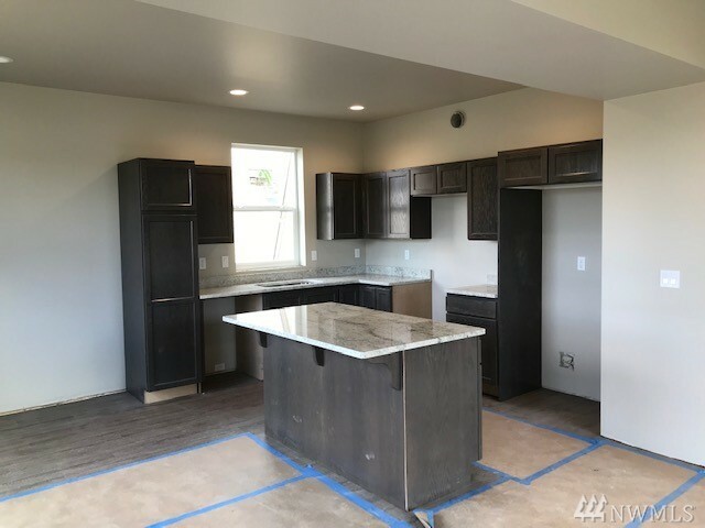 Property Photo: 174 S Nevada Ave WA 98802