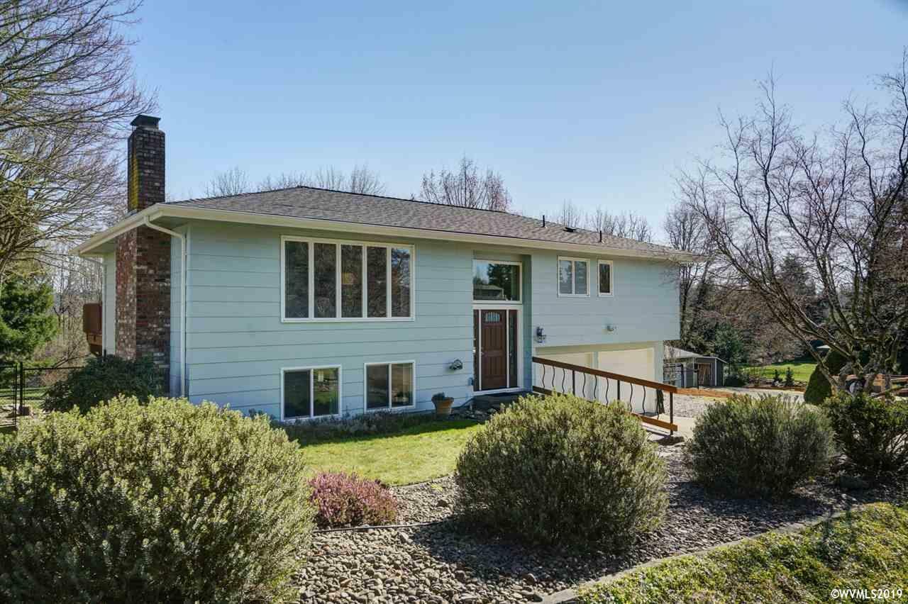 Property Photo:  4708  Anthony Pl NW  OR 97321-9235 