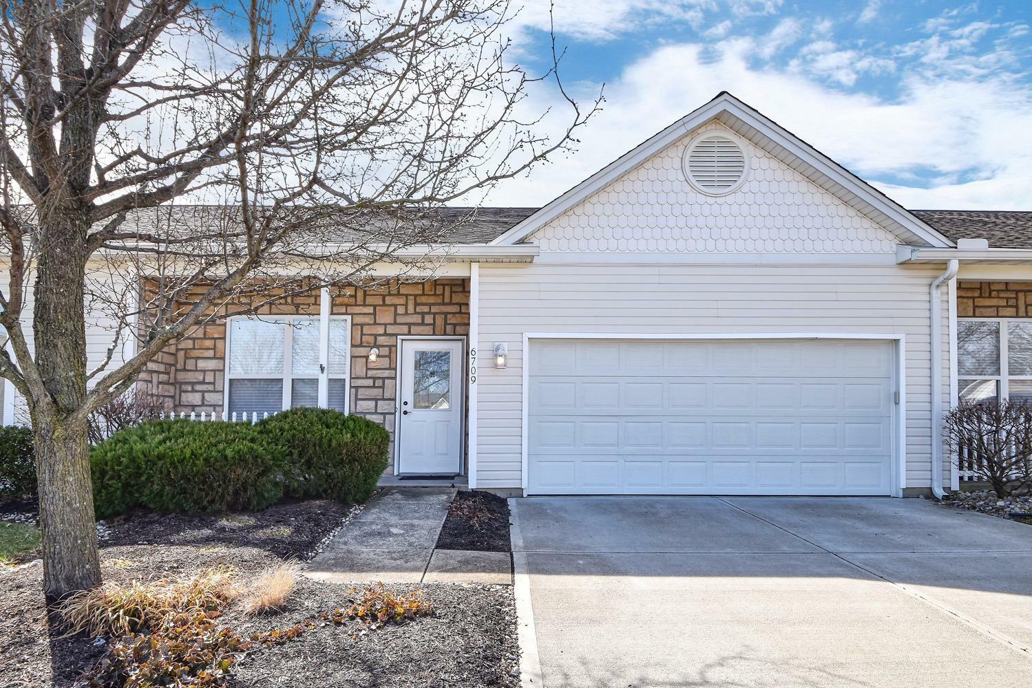 Property Photo: 6709 Quail Lake OH 45040