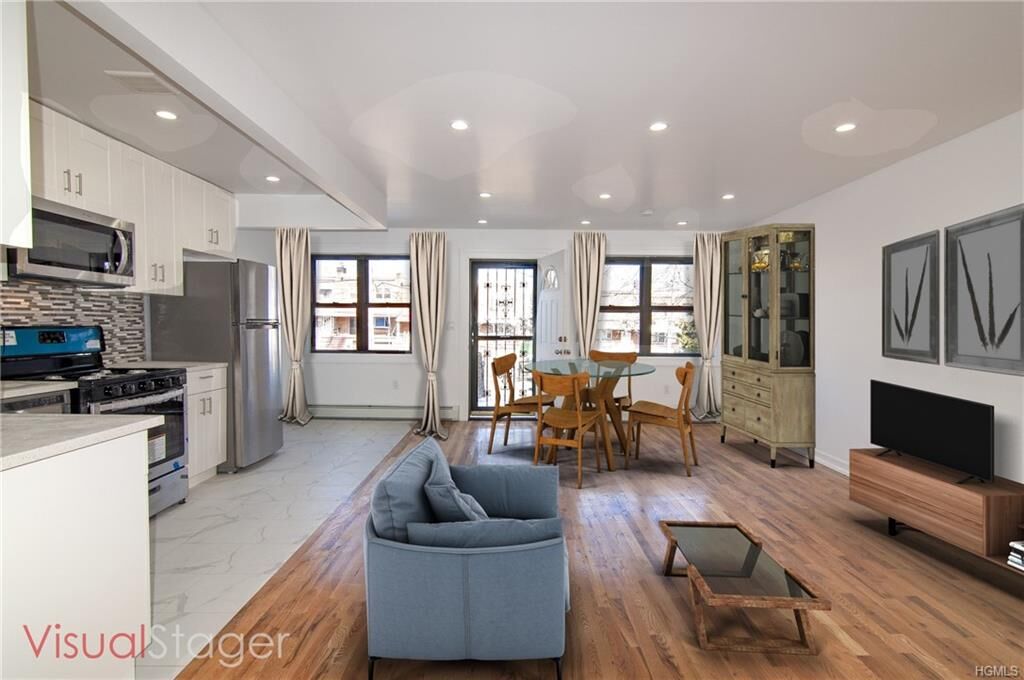 Property Photo:  1046 East 222nd Street  NY 10469 
