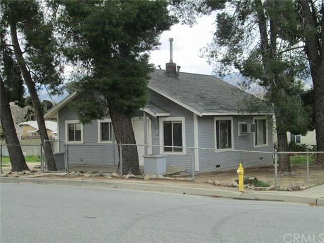 Property Photo:  582 W Nicolet Street  CA 92220 