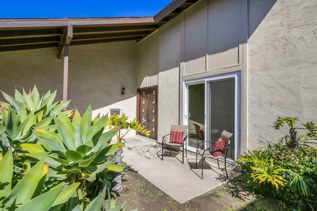 Property Photo:  6163 Lakewood St  CA 92122 