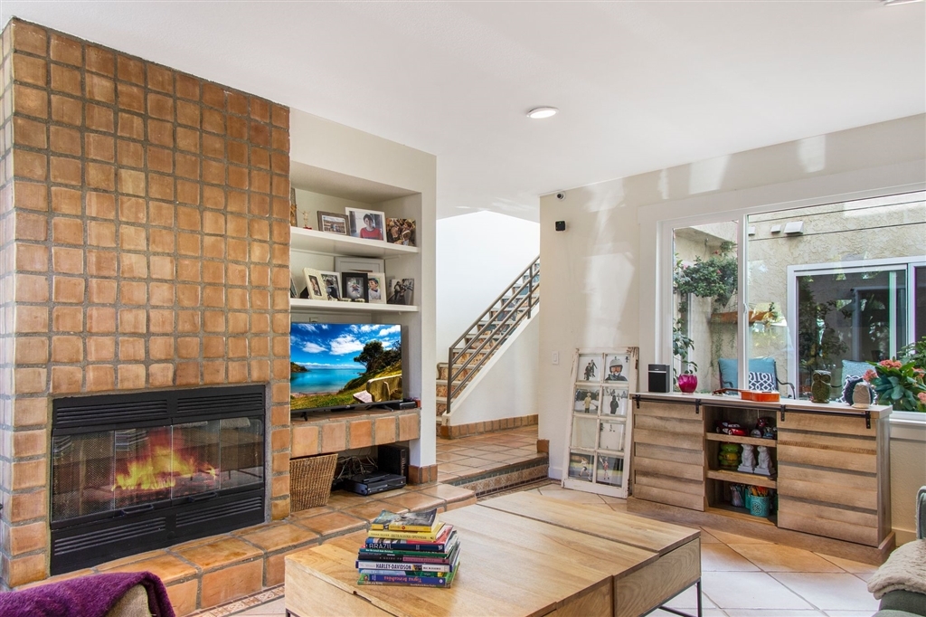 Property Photo: 915 Beryl 2 CA 92109