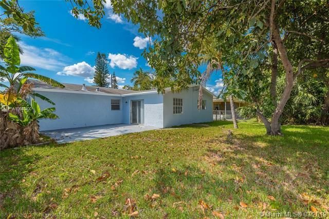 Property Photo: 2430 NW 68th Ave FL 33313