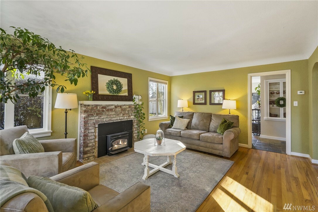 Property Photo: 4812 N 10th St WA 98406