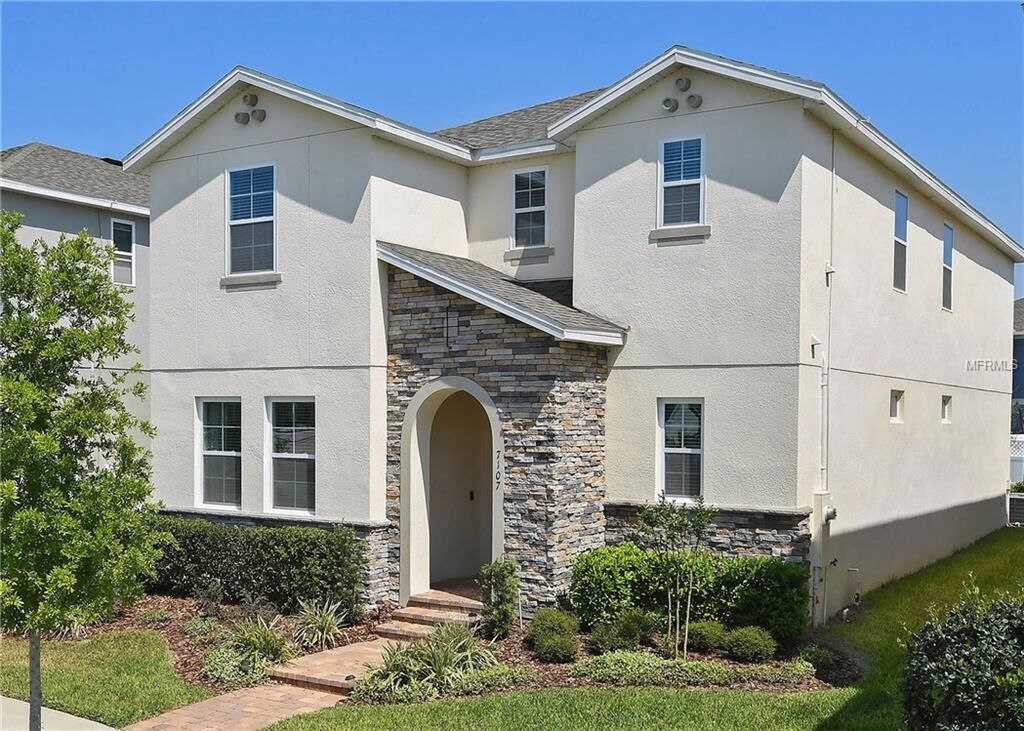 Property Photo:  7107 Brown Pelican Court  FL 34787 