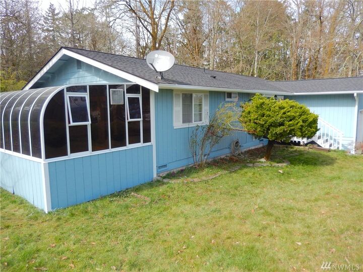 Property Photo:  3076 Alaska Ave E  WA 98366 