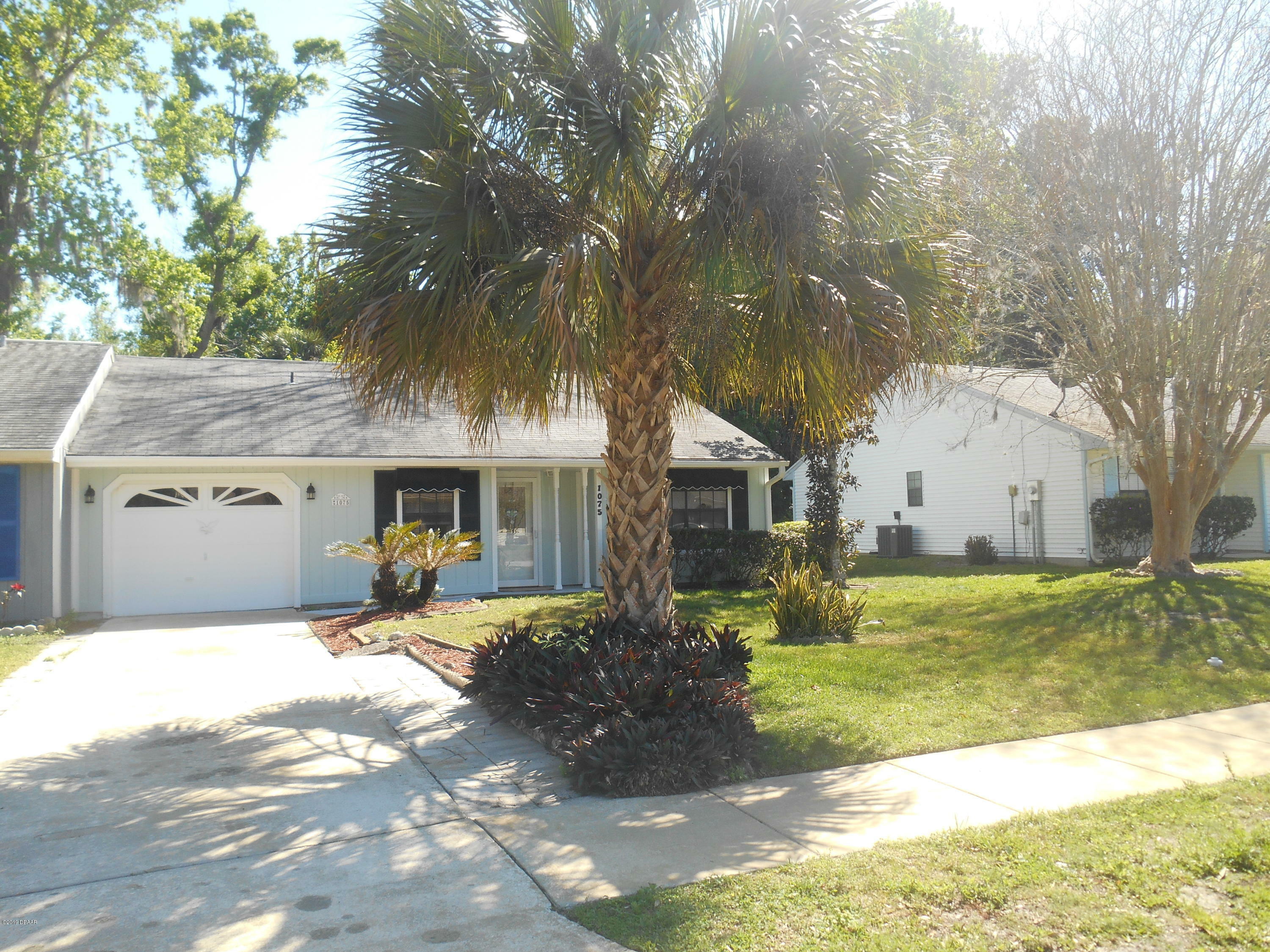 Property Photo:  1075 Oak Forest Circle  FL 32129 