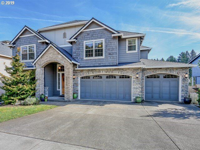 Property Photo:  19650 Suncrest Dr  OR 97068 