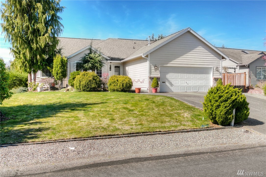 Property Photo: 11326 216th Av Ct E WA 98391