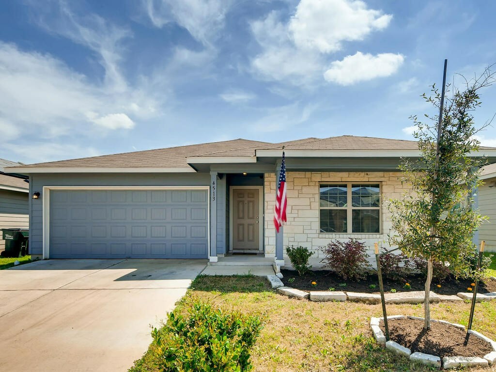 Property Photo:  4513 Fifnella Way  TX 78725 