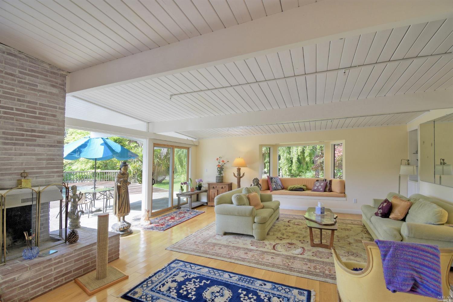 Property Photo: 437 Sausalito Street CA 94925