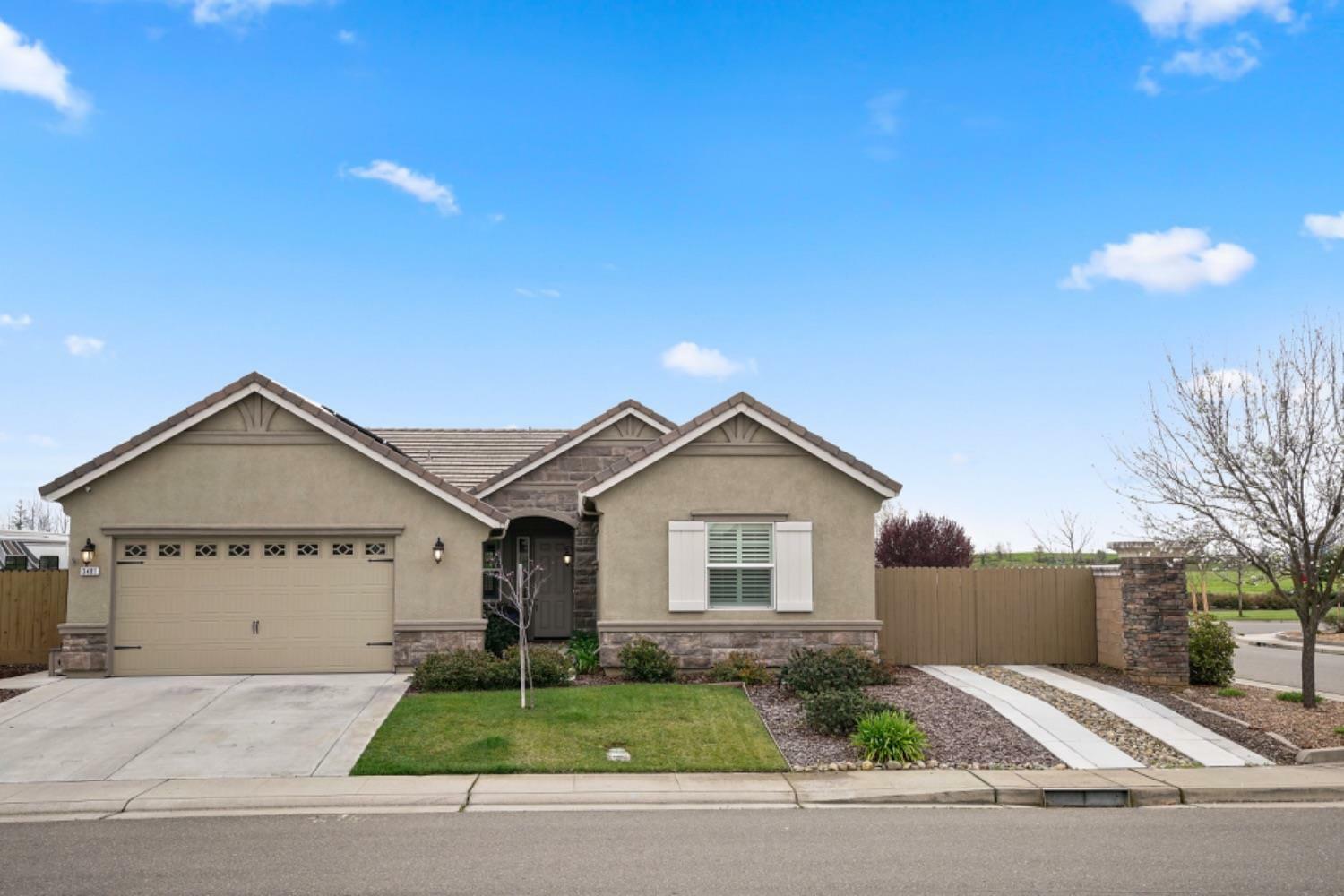 Property Photo: 3481 Listan Way CA 95670
