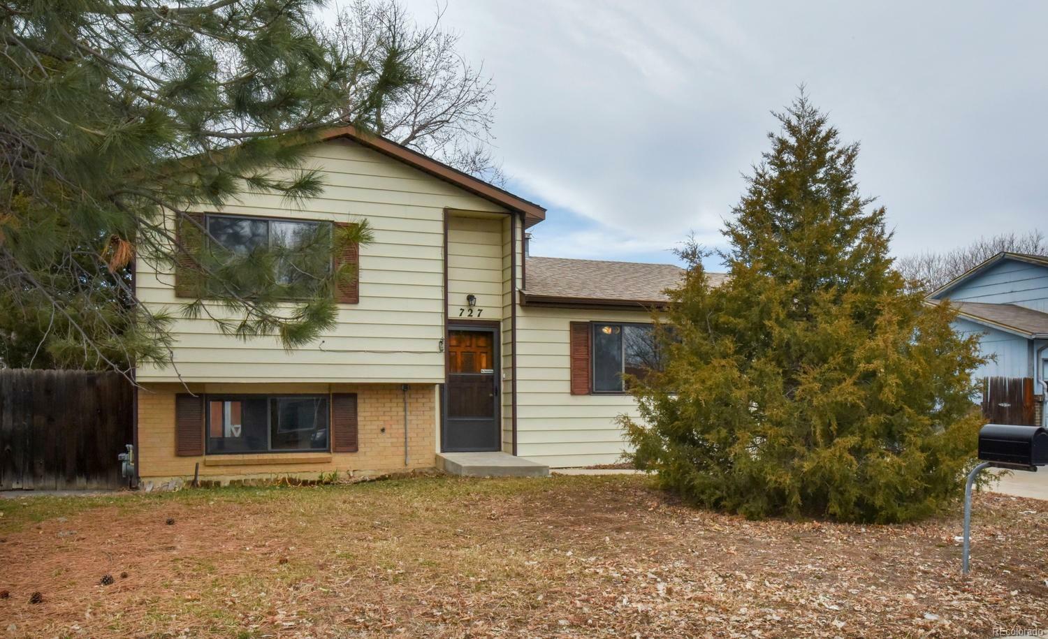 Property Photo: 727 Mount Evans Street CO 80504